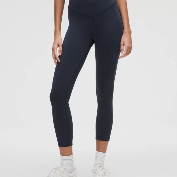 lululemon athletica Pants - Lululemon Wunder Train High-Rise Crop - womens size XS